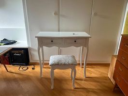 Schminktisch inkl. Spiegel & Hocker