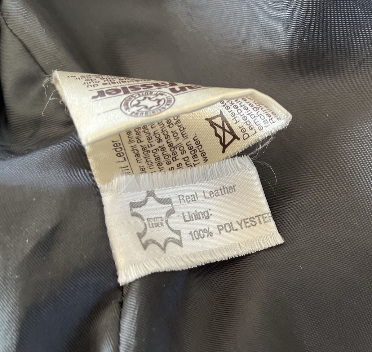 Esprit Giacche: Veste en cuir véritable Esprit, noire, taille L – Usato da Marly venduto da 21ypsilon 4