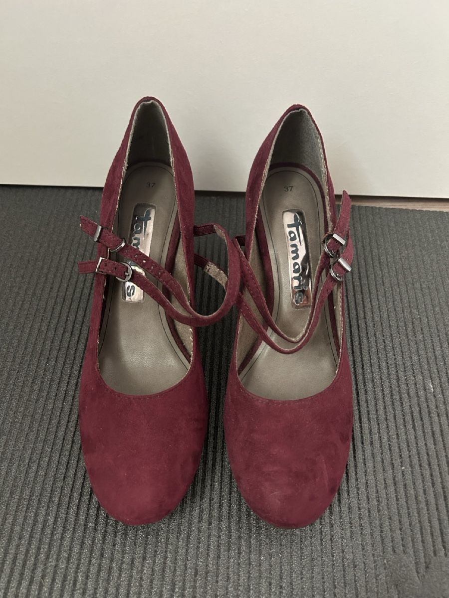 Tamaris Scarpe da donna: Tamaris Damenschuhe Weinrot Grösse 37 – Usato da Thal venduto da Roag111