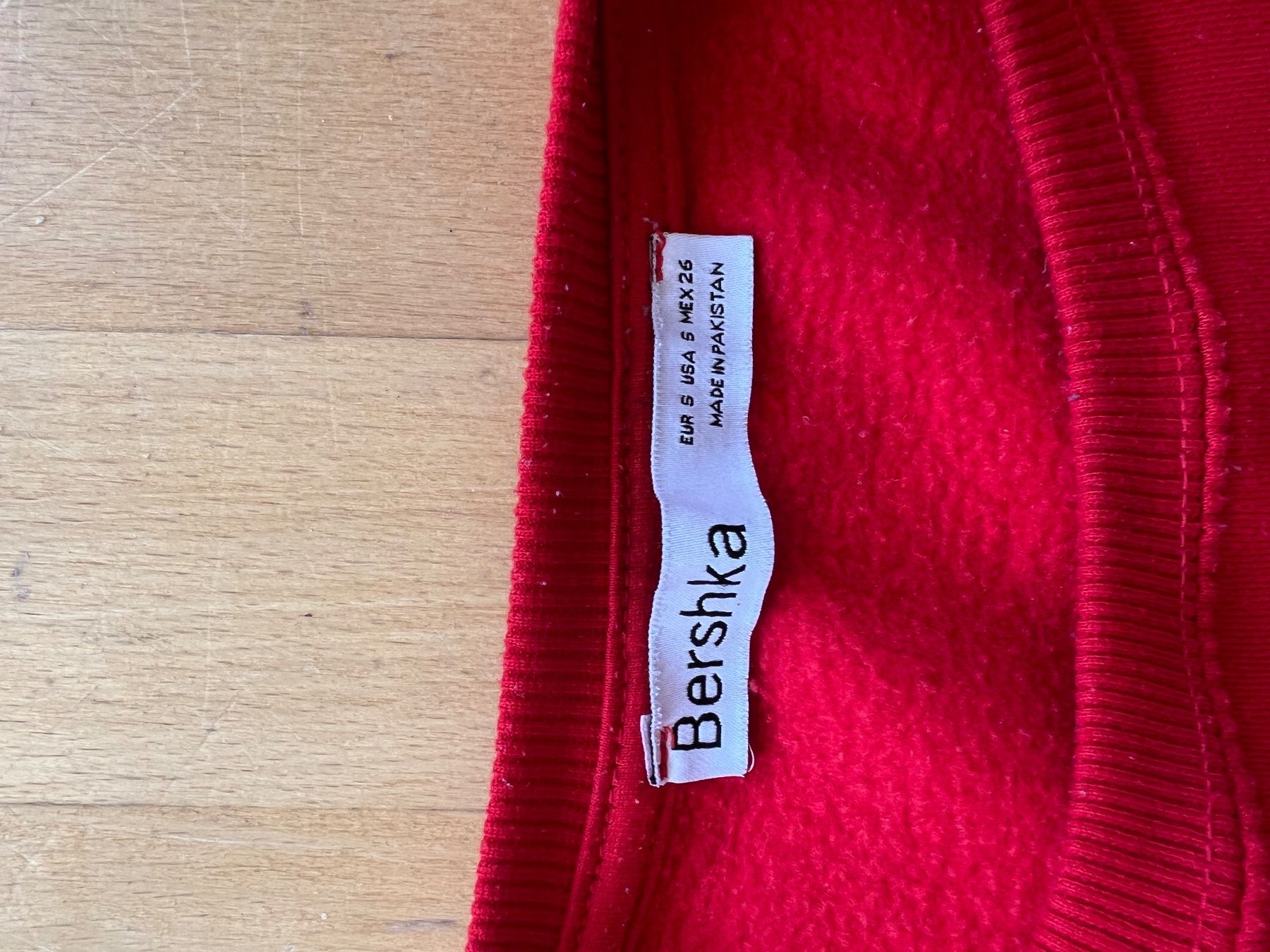 Lotti di vestiti: Schwangerschaft Paketkleider – Usato da Zürich venduto da Jakomo007 8
