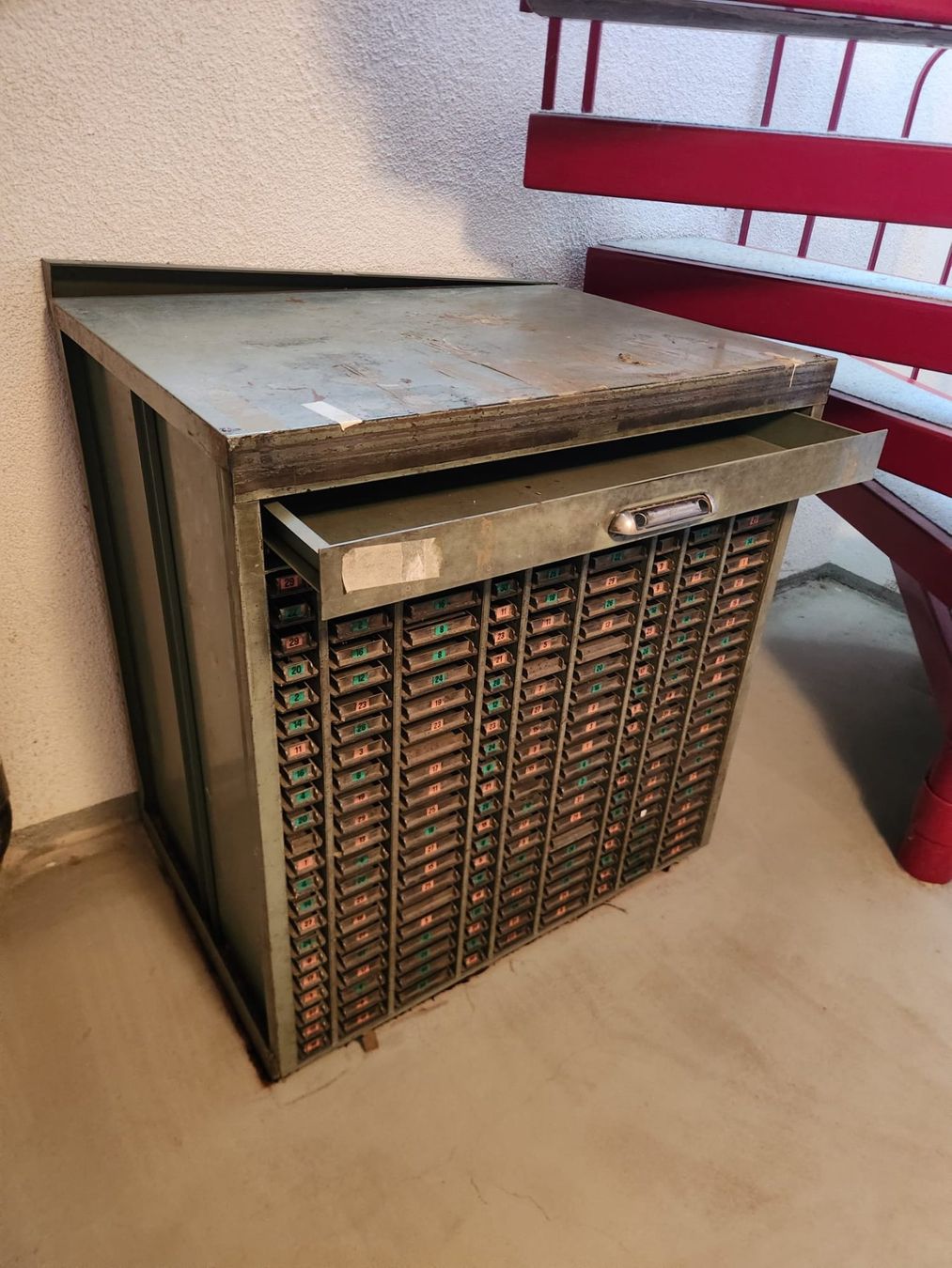 Vidmar Armadi: VIDMAR Vintage Kleinteileschrank – Usato da Dietlikon venduto da mar_6hjv 1