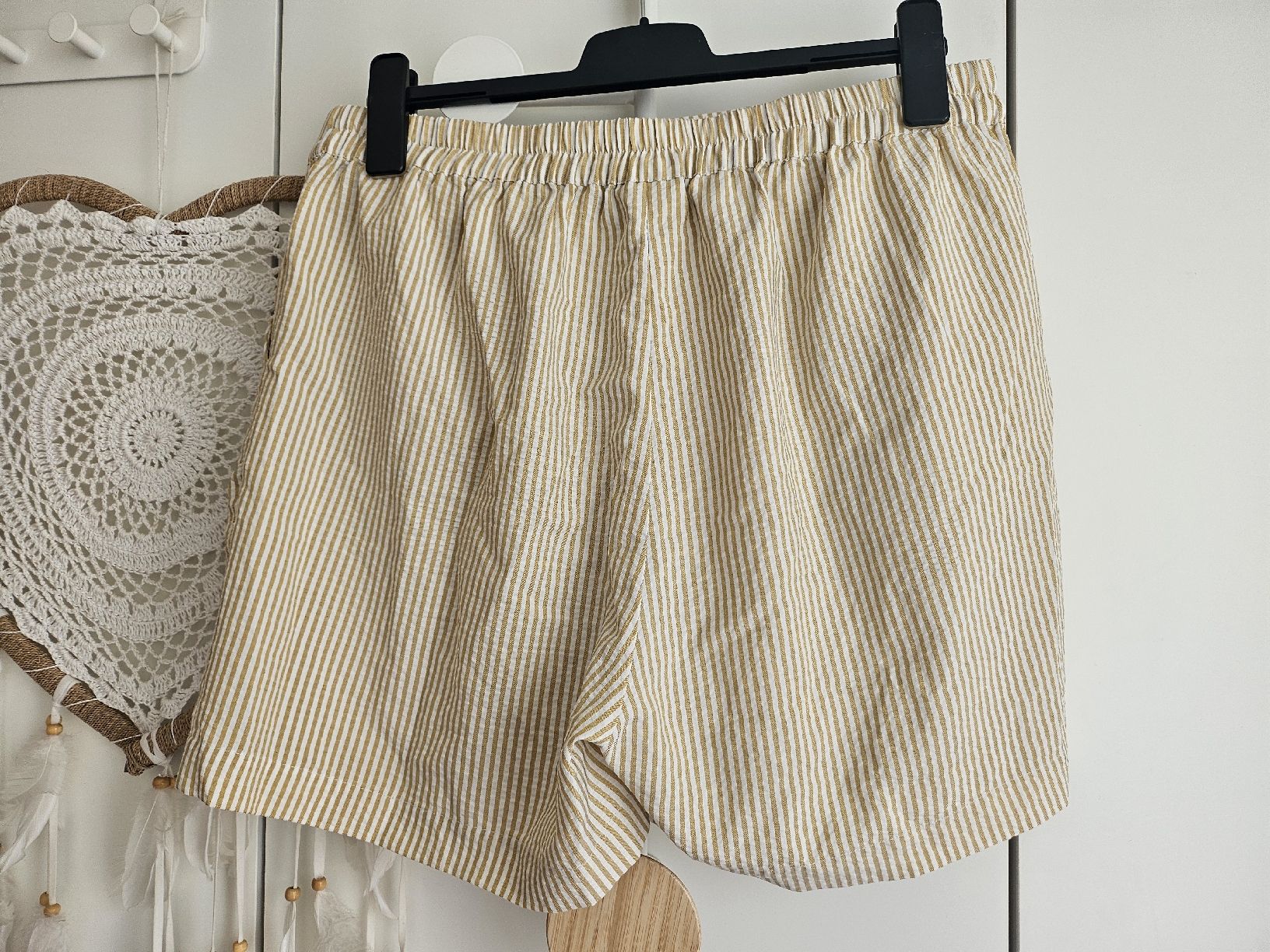 Hosen: gestreifte Shorts von Kaffe gr.44 – Gebraucht aus Allschwil von na.wi.90 1
