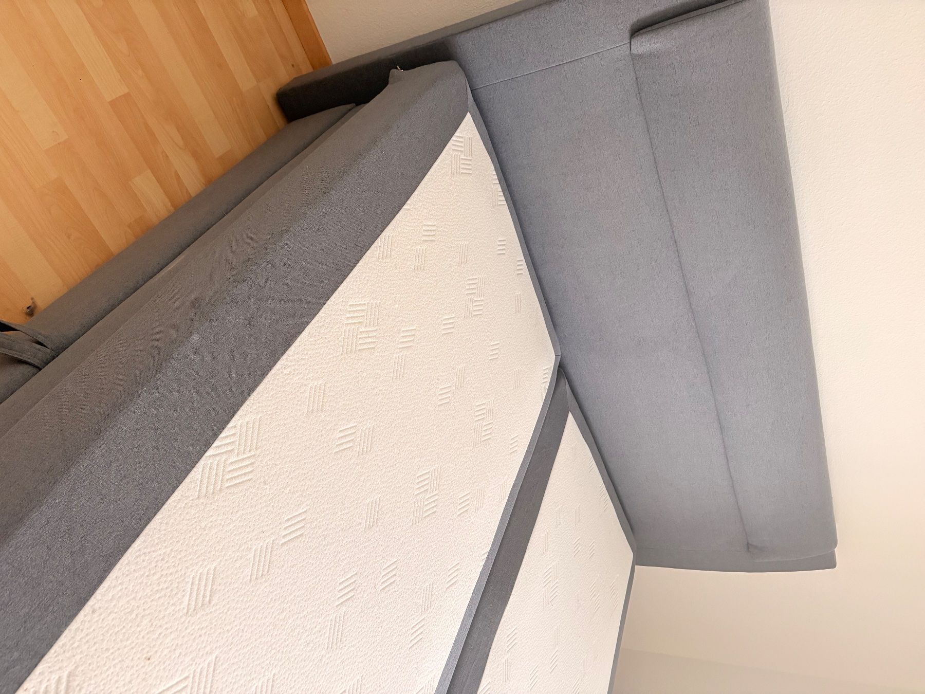 Letti: Boxspringbett – Usato da Wil SG venduto da kar_wvt5 8