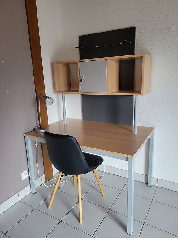 Scrivanie: Bureau et chaise de bureau  – Usato da Vollèges venduto da ano_mfh2