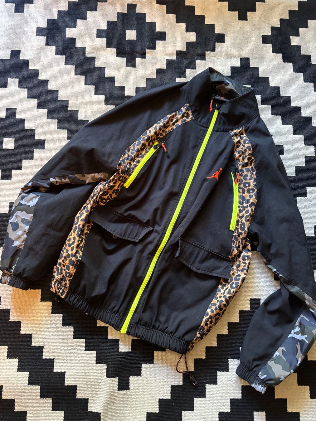 Jordan Giacche: Veste Jordan - Nike "Animal Instinct" S – Nuovo (secondo la descrizione) da Mont-sur-Lausanne venduto da lemondedekaro