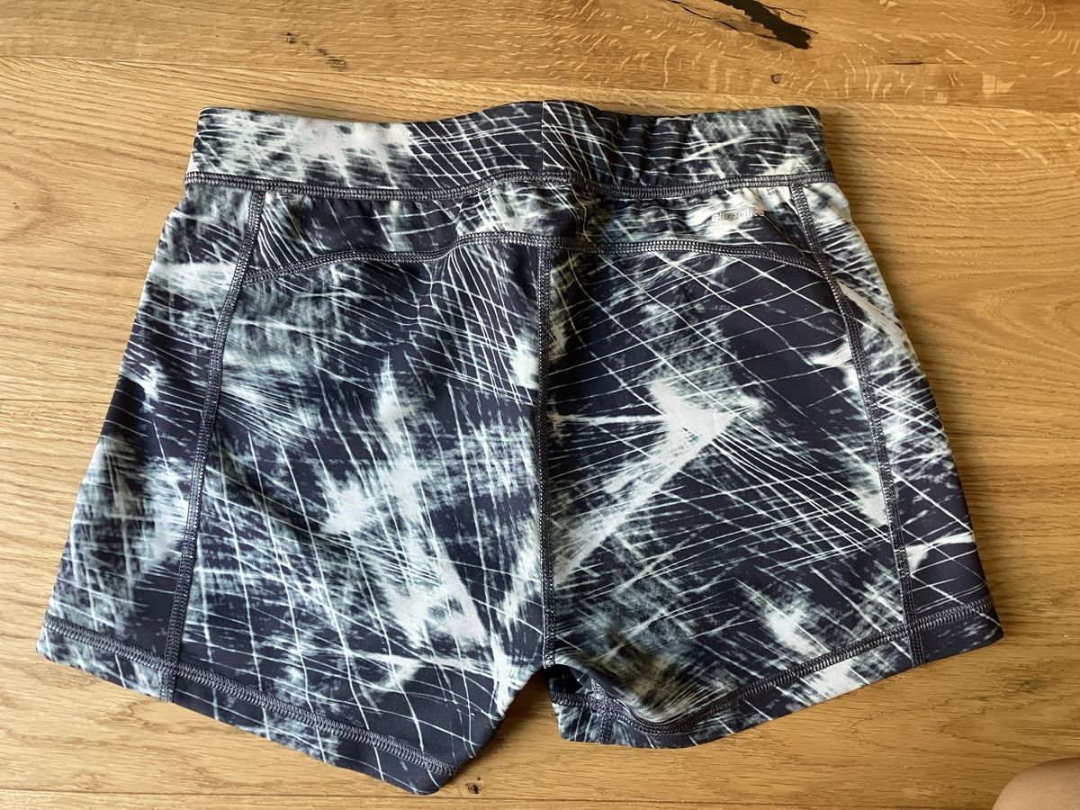 Adidas Hosen: Adidas Running Shorts  – Gebraucht aus Lichtensteig von Beduin 2