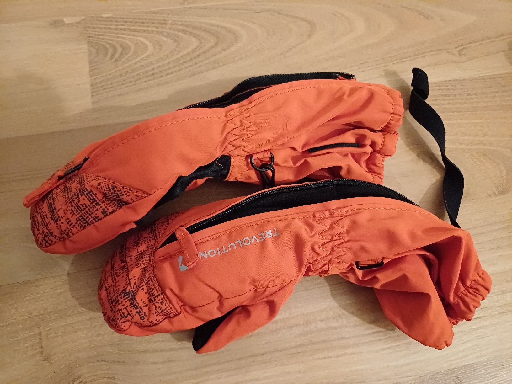 Guanti & manicotti: Orange Trevolution Skihandschuhe, Gr.1,5 – Usato da Windlach venduto da lanuj