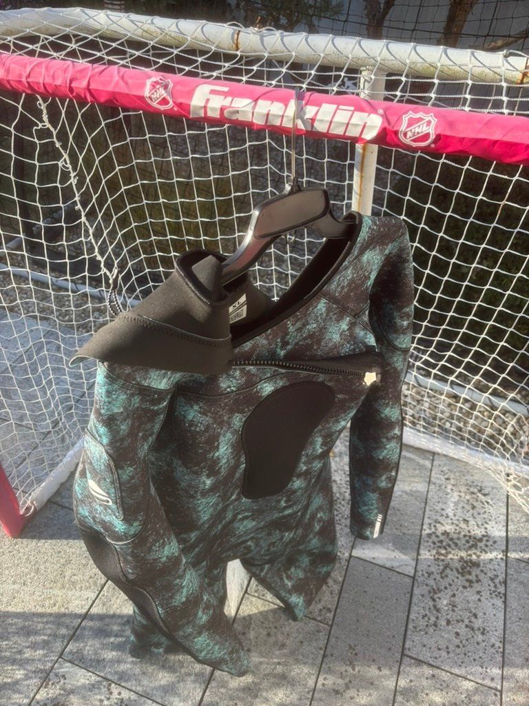 Decathlon Anzüge, Sport- & Funktionsanzüge: Neoprenanzug – Neu (gemäss Beschreibung) aus Solothurn von 11ers 2