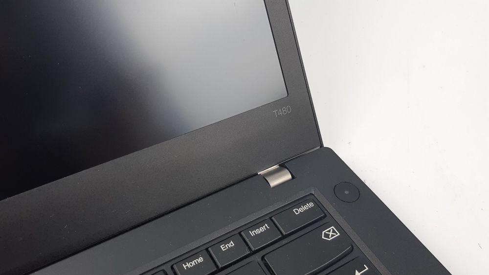 Lenovo ThinkPad T480 / i5-8350U /256 GB / CH Layout 7