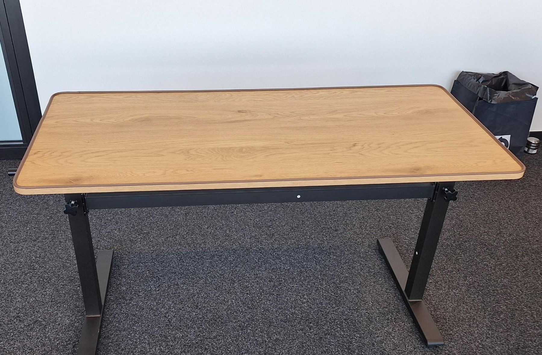 Scrivanie: Bureau à hauteur réglable – Nuovo (secondo la descrizione) da Genève venduto da BrickFanGe