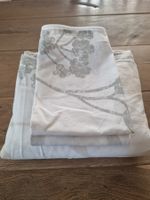 Housse de couette blanche motif floral 200x200