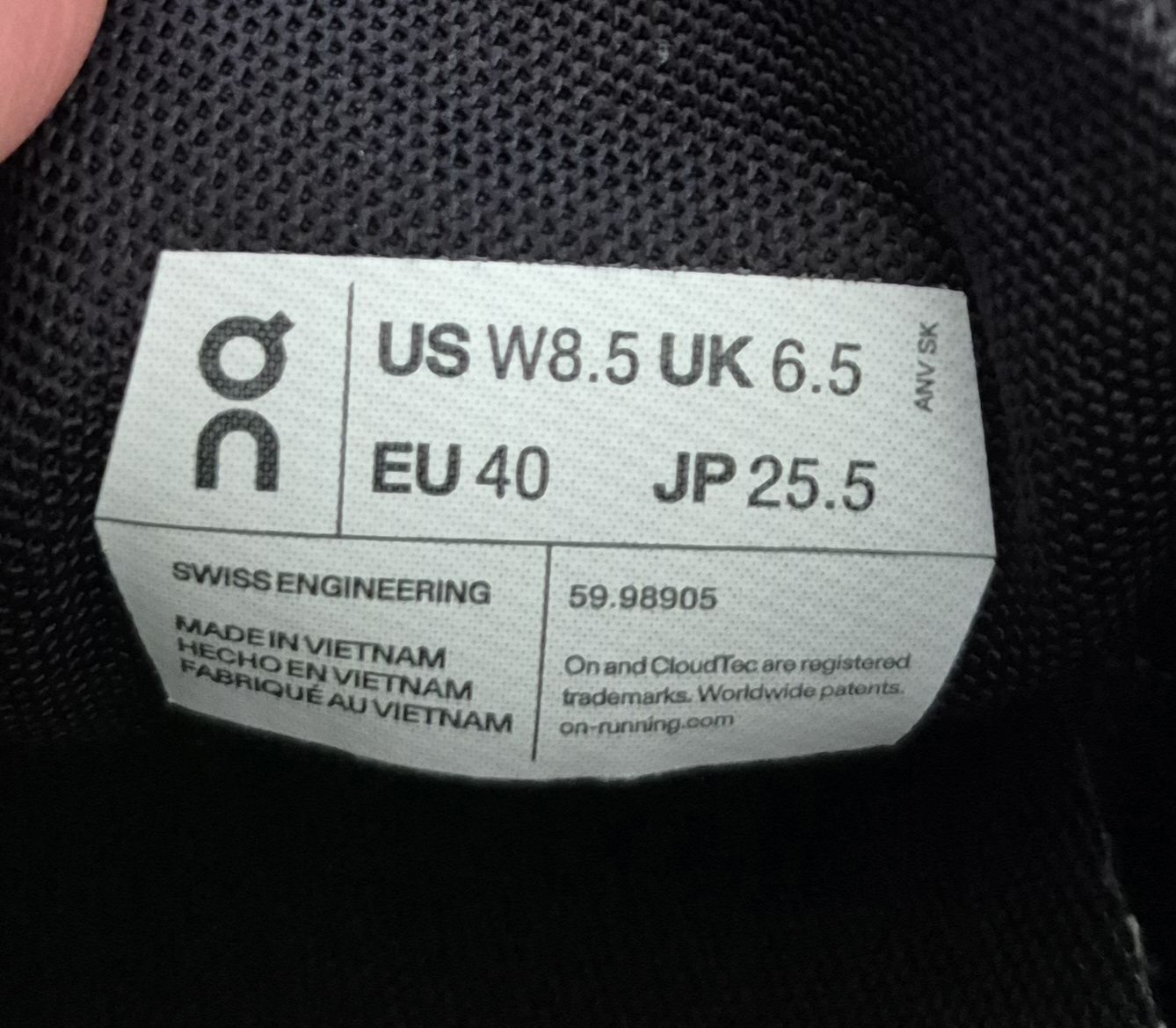 On Scarpe da donna: Sneaker Turnschuhe on 40 schwarz – Usato da Richterswil venduto da bachmann74 2