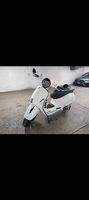 Vespa GTS 300 mit diversem Zubehör und Modifikationen