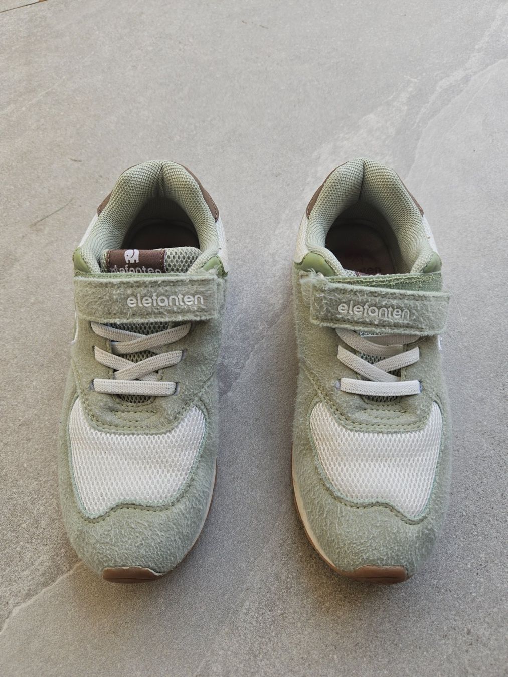 Elefanten Schuhe für Jungen: Kinderschuh Elefanten Grösse 31 – Gebraucht aus Thalwil von julia_jules