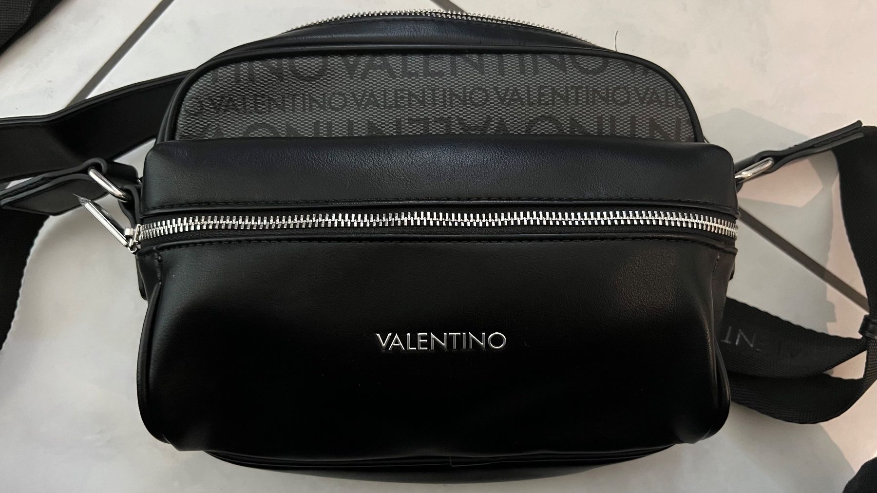Valentino Taschen: Valentino Unhängetasche – Gebraucht aus Hittnau von Strupi 1