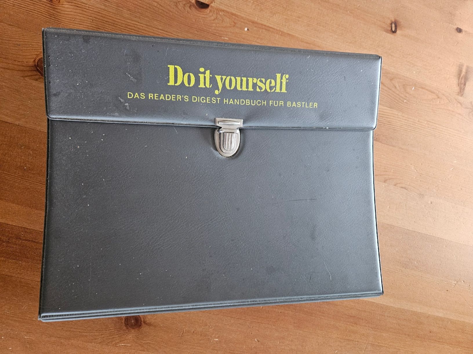 Raccoglitori: Do it yourself – Usato da Tägerwilen venduto da picasso811 1