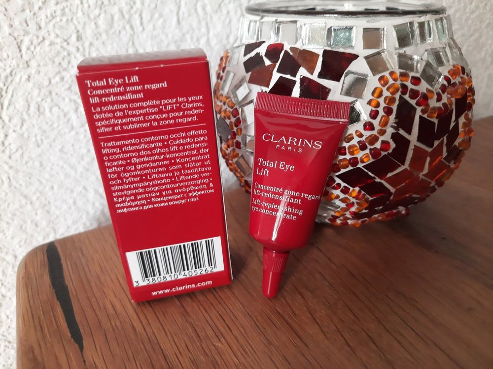 Clarins Total Eye Lift mini size (Neu und originalverpackt) in Seewil ...