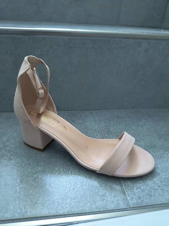 Scarpe da donna: Neue Damenschuhe – Nuovo (secondo la descrizione) da Möriken AG venduto da stylish88 4