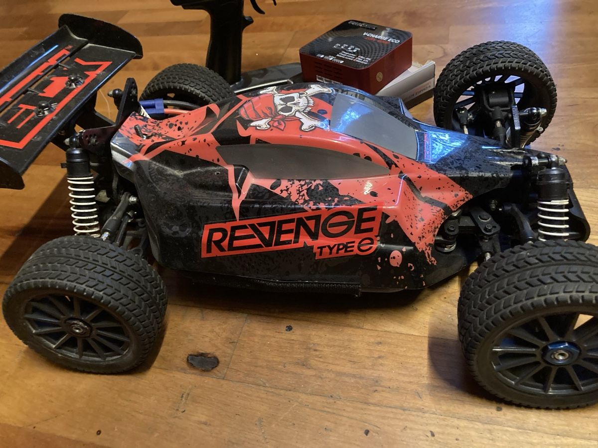 Modellismo RC: Rc Car Revenge type E ab platz – Usato da Glattbrugg venduto da vintagemania