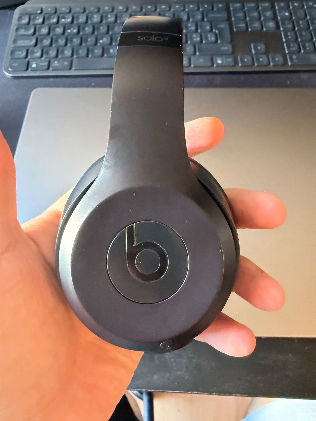 Beats Kopfhörer: Beats Solo3 Wireless Kopfhörer inkl. Case – Neu (gemäss Beschreibung) aus Zürich von Fuentes 2