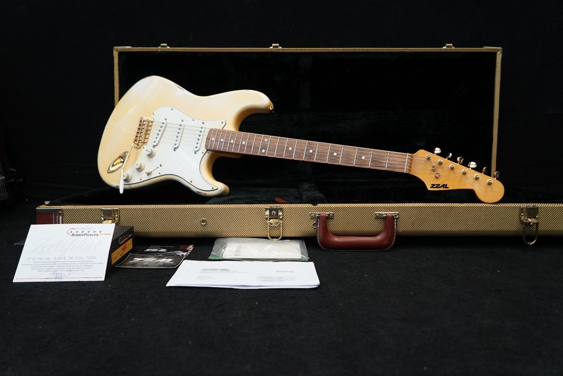 Strumenti musicali: Zeal Custom Made Stratocaster Amber Pickups custom made DE – Usato da Ortschwaben venduto da Musictrade