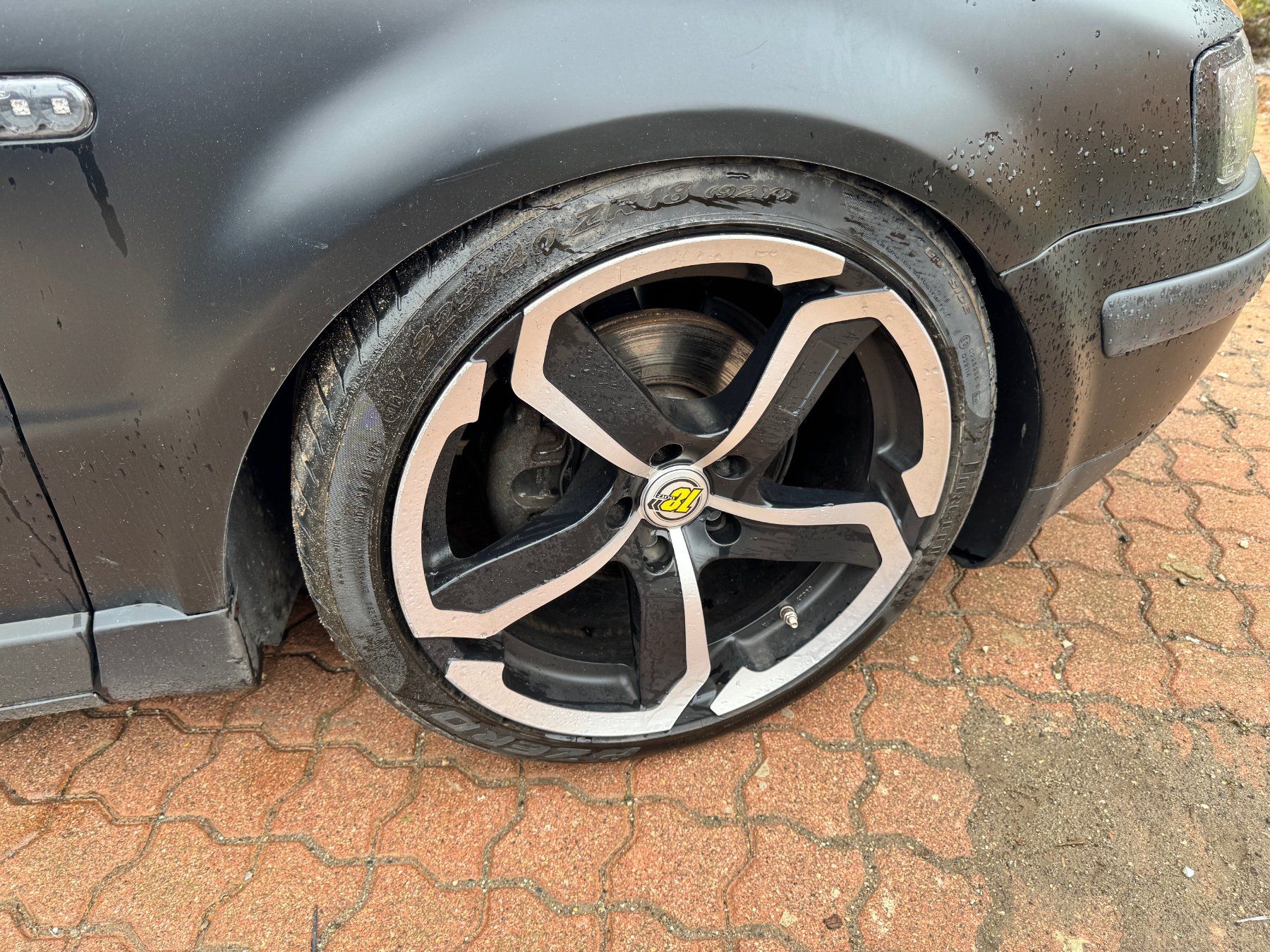 VW Automobili: VW PASSAT TUNING KOMBI – Usato da Avenches venduto da BOOTTRANSPORTE 3