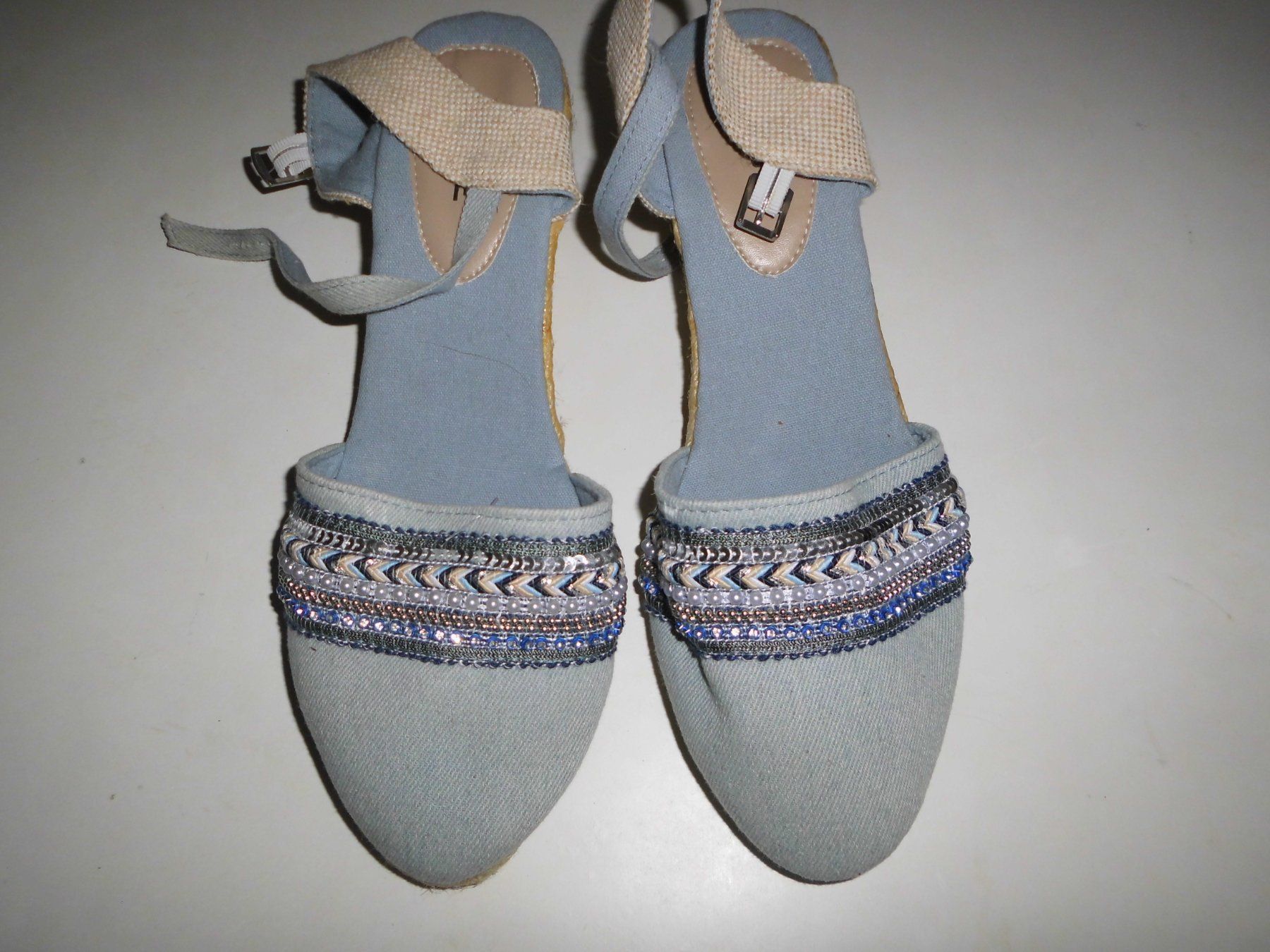 Cube Scarpe da donna: Chaussure en jeans P. 41 – Nuovo (secondo la descrizione) da Marin-Epagnier venduto da Madja