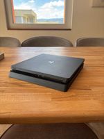 Fast Neue Play Station 4 zu Verkaufen