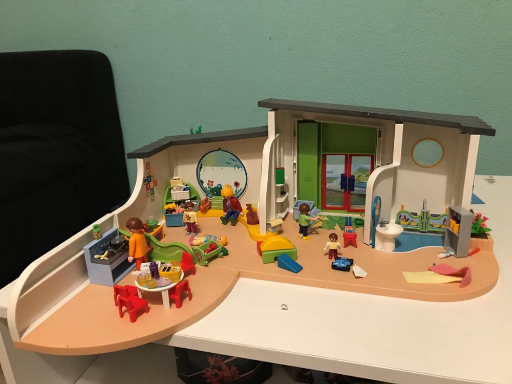  Foto zu Playmobil Kindergarten (Gebraucht) in Worben für CHF 40 – mit Lieferung 