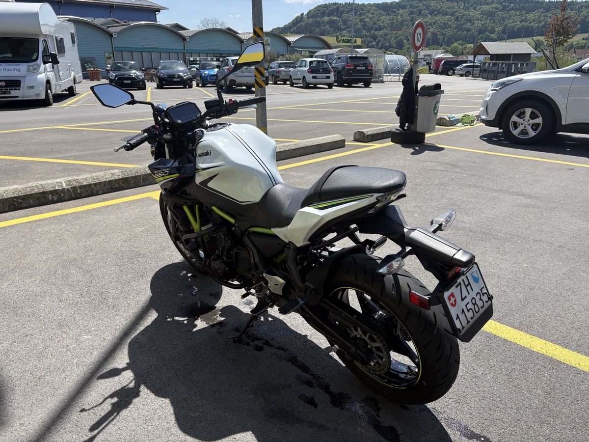 Kawasaki Strada: Kawasaki z650 35kw – Usato da Embrach venduto da Volvo760 2