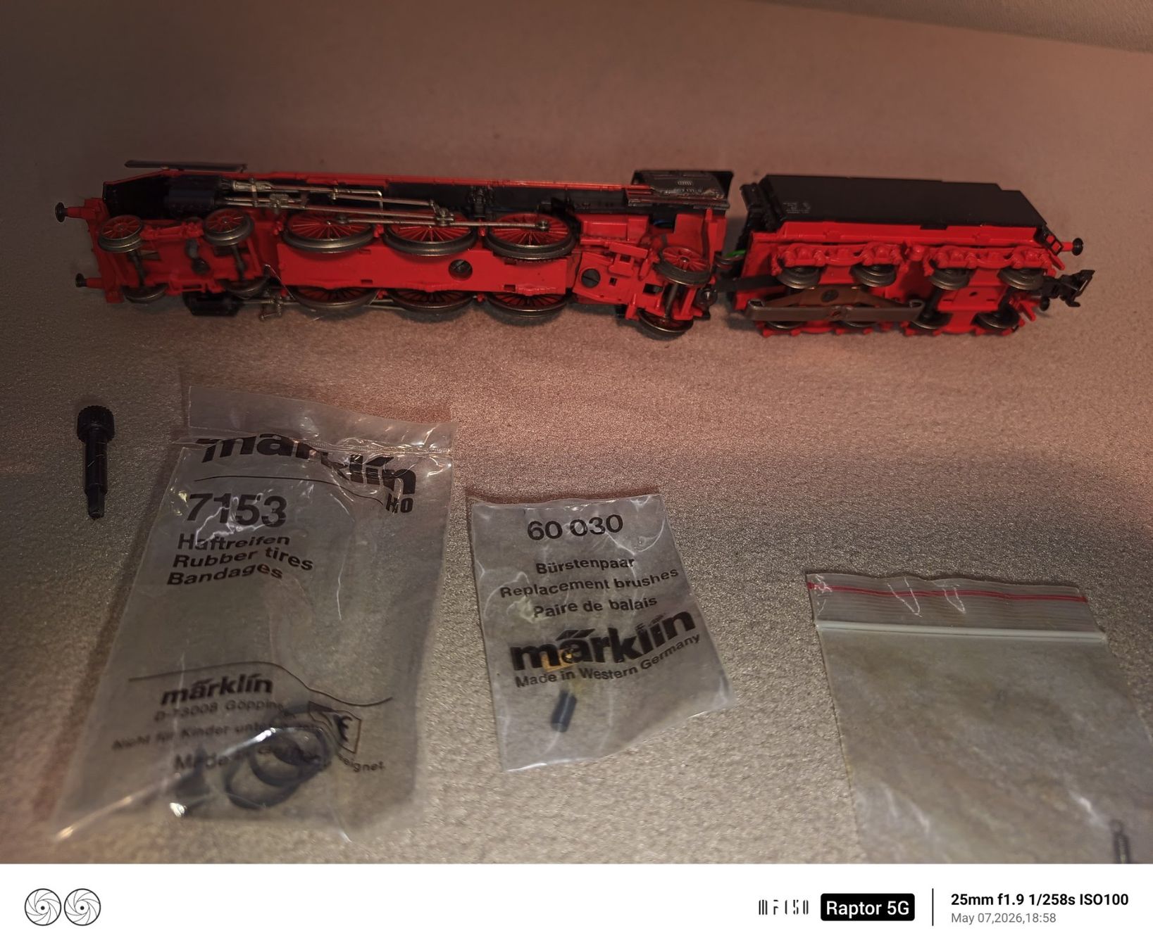 Märklin Modellini di ferrovie: Märklin H0 Dampflok der Baureihe 003 – Usato da Bäch SZ venduto da inf_jgc8 1