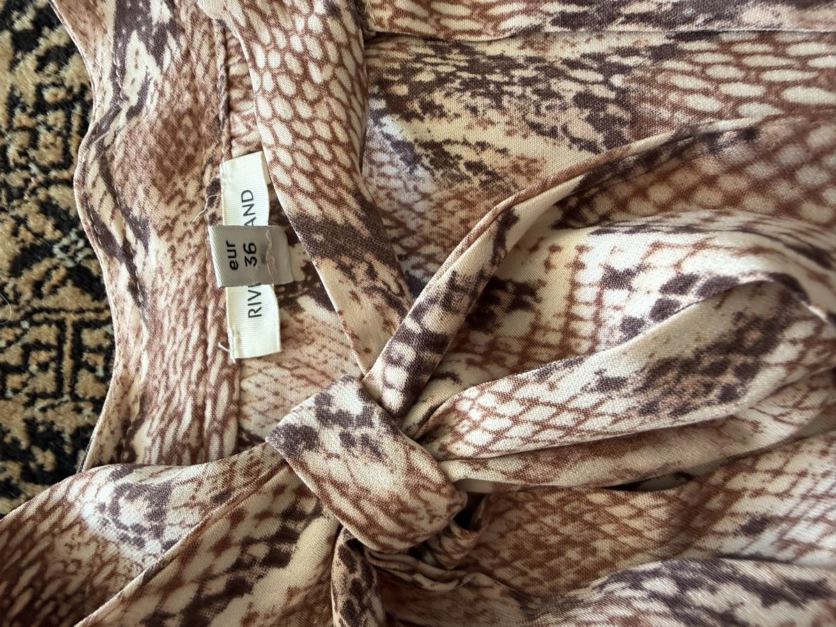 Robes: River Island Kleid, Schlangenmuster, Gr. 36, Python – D'occasion à Locarno par Ery02 2