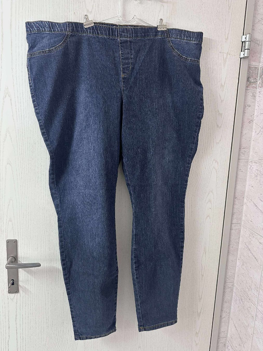 Jeans: jeans taille 52 – Usato da Reconvilier venduto da mulan22