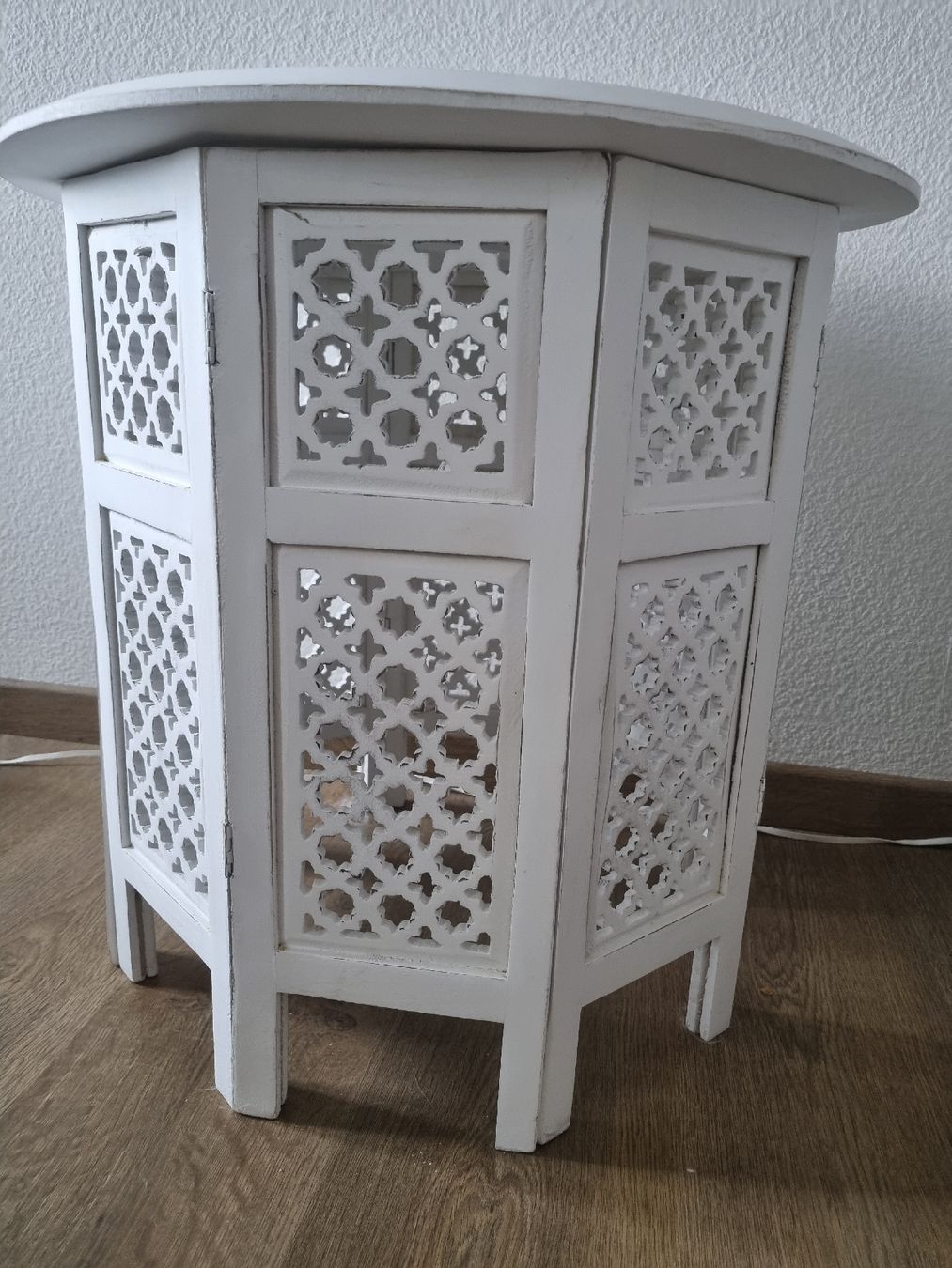 Beliani Tables: Beistelltisch Mango – Neuf (Voir description) à Luzern par LaurelHardy