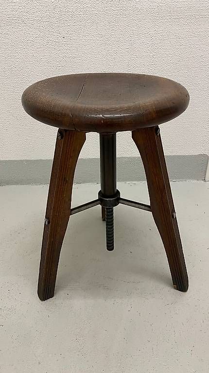 Sgabelli: Drehhocker vintage Holz Hocker – Usato da Aarburg venduto da Qin3ze 1