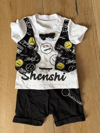 Spassoutfit Baby ca. Grösse 80