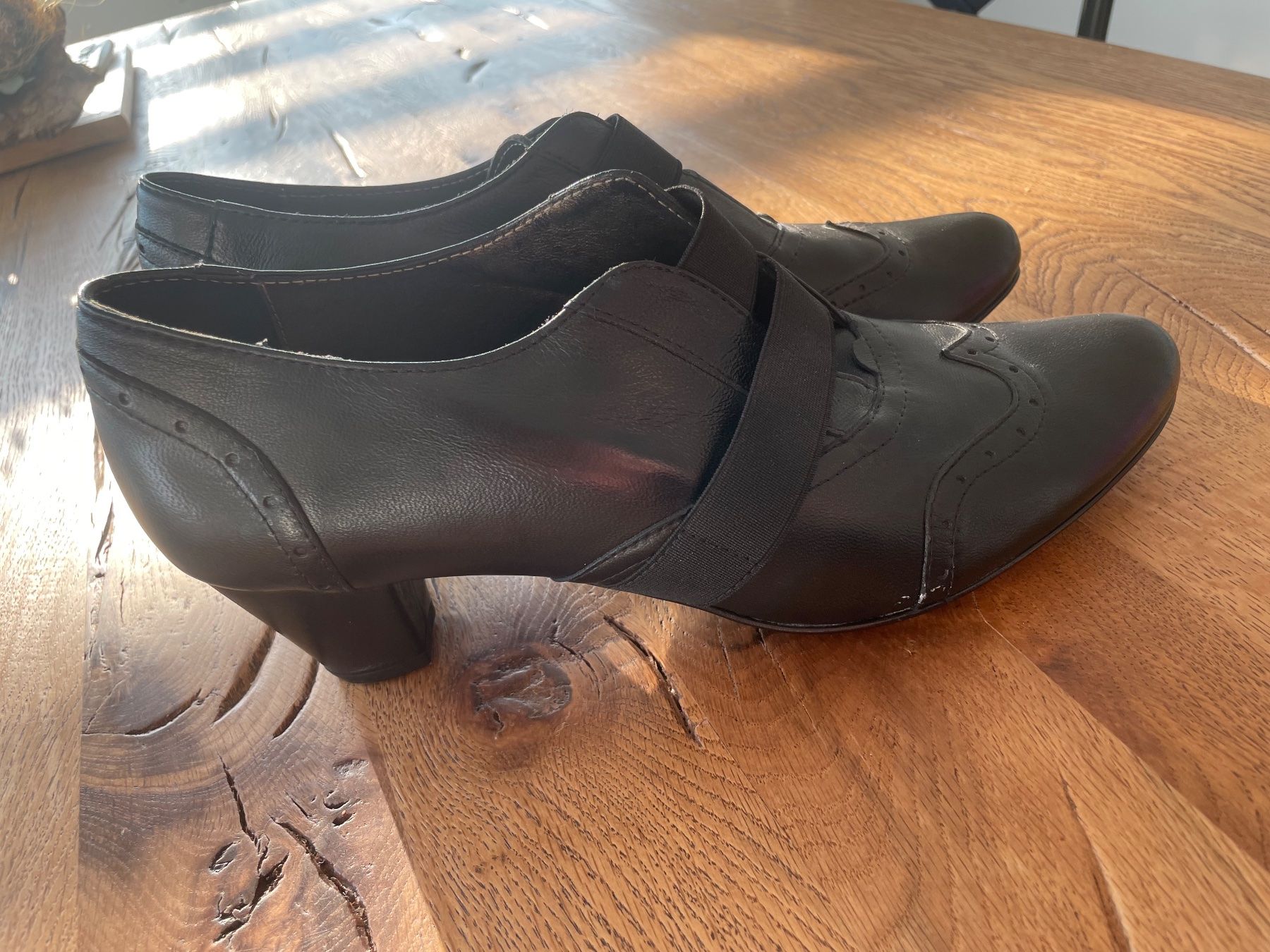 Scarpe da donna: Pumps LE GATTE Gr. 44 – Nuovo (secondo la descrizione) da Bottmingen venduto da Leela2