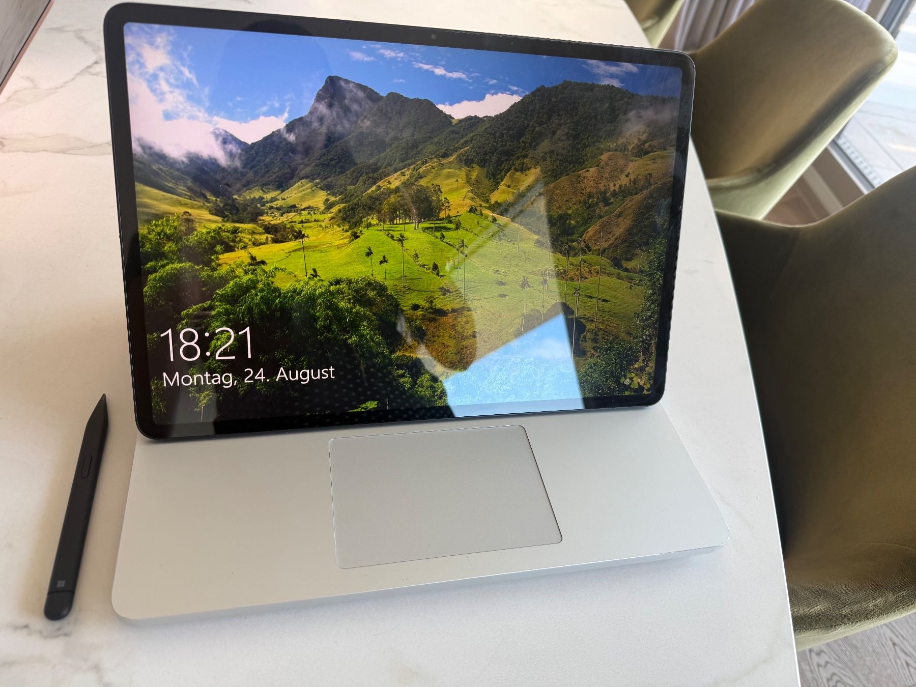 Microsoft Notebooks: Microsoft Surface Laptop Studio 2 – Gebraucht aus Wollerau von Belinda2345 2