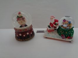 2 Schneekugeln - Spieldosen mit Nikolaus
