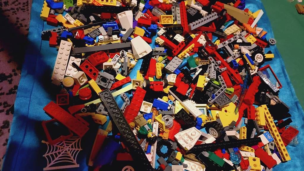 Lego Kit di costruzioni: Lego Classic-Basic-Figuren Kiloware gemischt 1,2kg – Usato da Schwarzenbach(Huttwil) venduto da Padielito 3