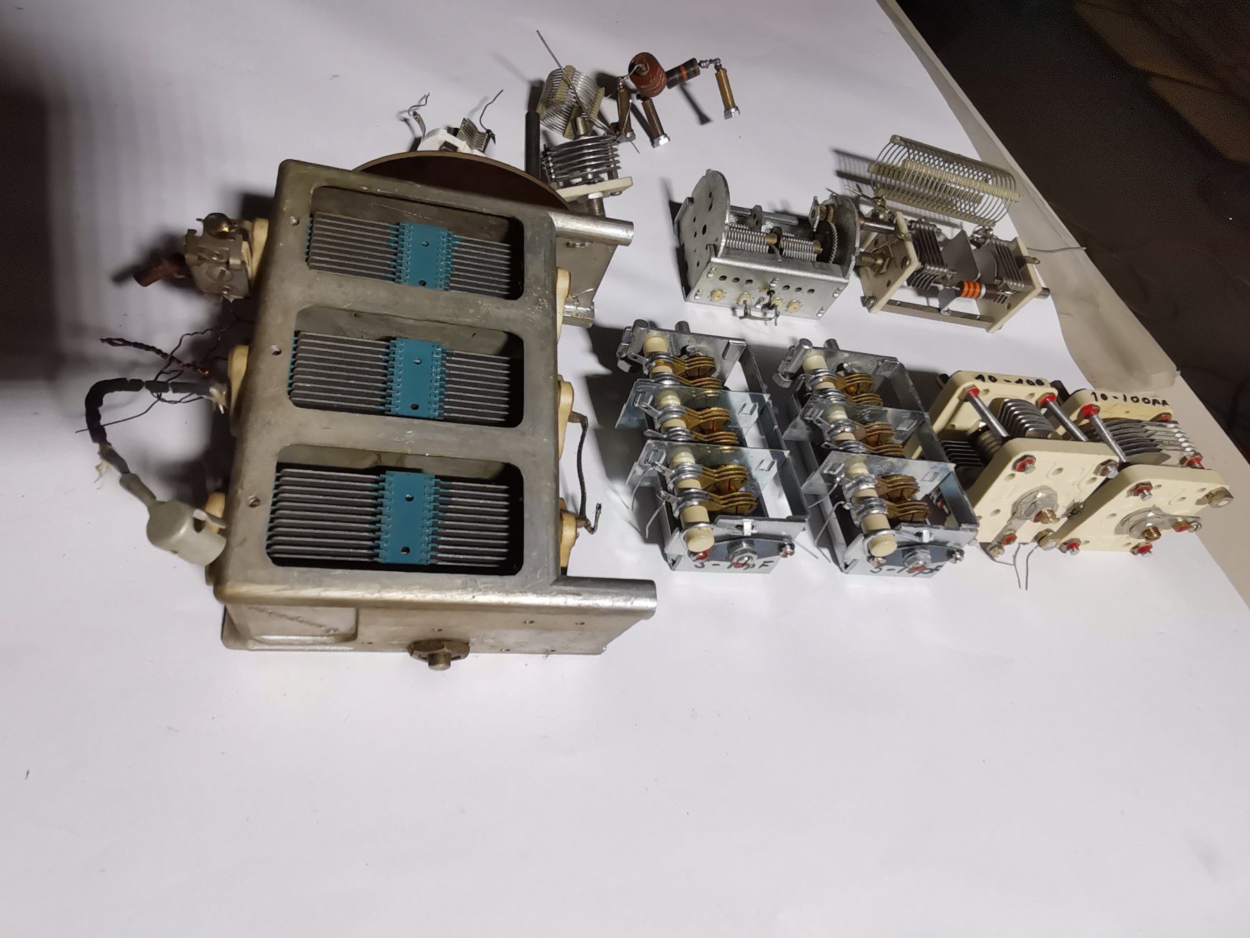 Composants électroniques: Drehkondensator – D'occasion à Kleindöttingen par Katze99 5