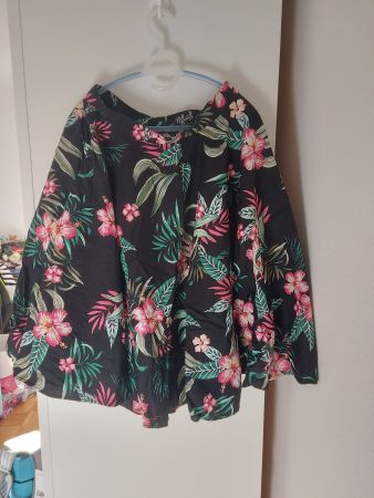 Jupe Hell Bunny style 1950 à fleurs