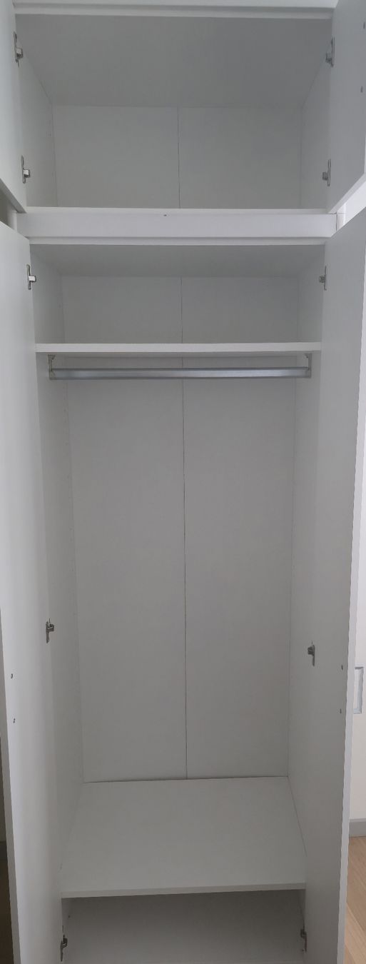 Schränke: Kleiderschrank zu verschenken – Gebraucht aus Basel von noa_h66r 1