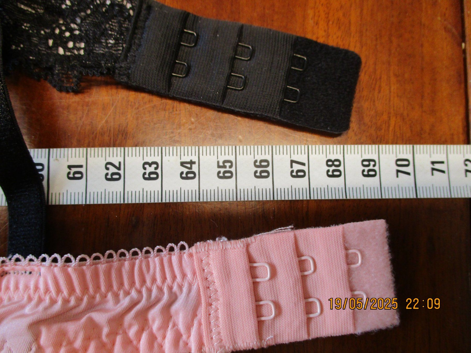 Altra biancheria intima: Neue Push up BH. 9.-- CHF pro Stk. – Nuovo (secondo la descrizione) da Zürich venduto da elena_99 2