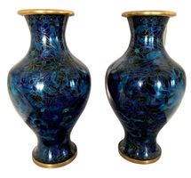 Paire de vases en cloisonné