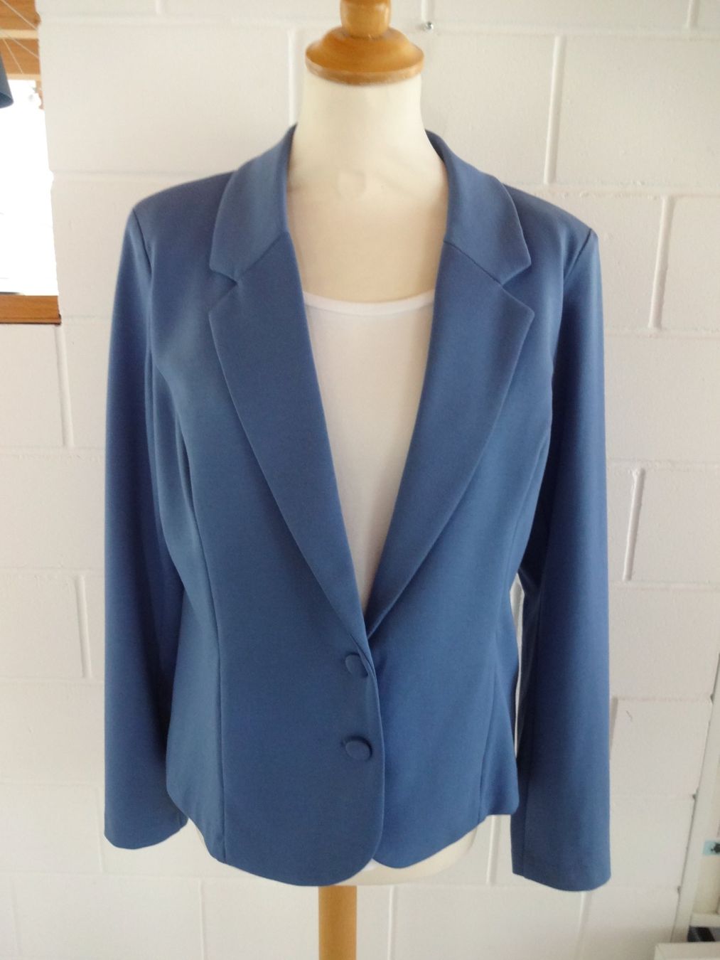 Giacche: * 2 Blazer mit Top  Modeva Gr. XL  * – Usato da Reigoldswil venduto da arosa05 1