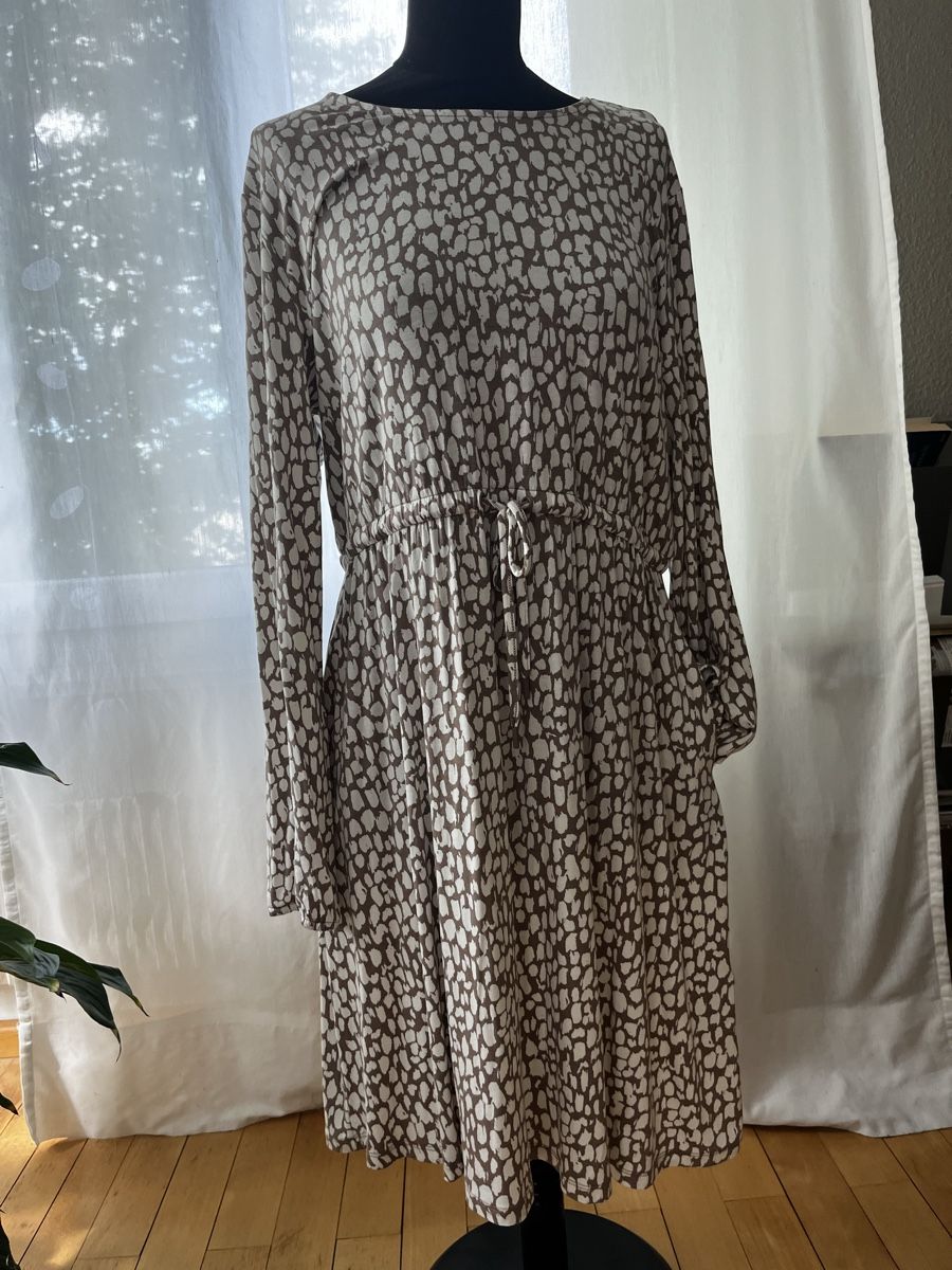 Kleider: neues Jersey-Kleid von Broadway L/44 – Neu (gemäss Beschreibung) aus Rüti ZH von huzzelrock