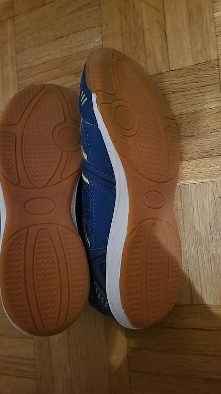 Scarpe per ragazze: Hallenturnschuhe Gr. 39 – Usato da Rorschacherberg venduto da Maku007 1