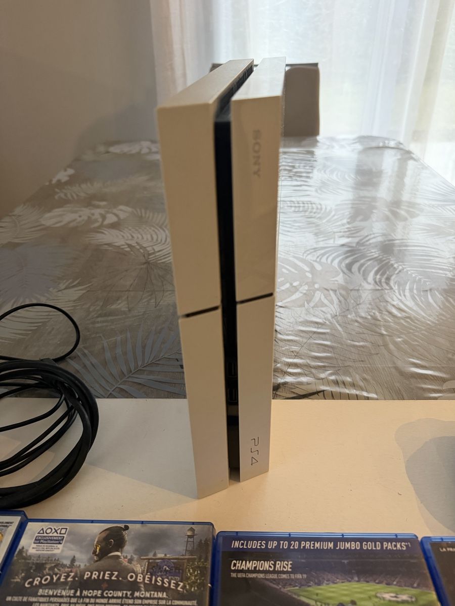 Sony Console: PlayStation 4 White + Manette + 17 Jeux – Usato da Genève venduto da sho_67qj 8