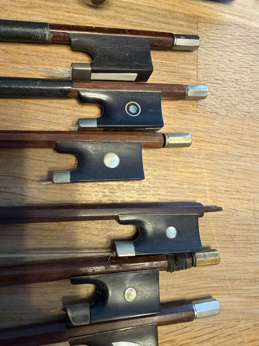 Strumenti musicali: Violinen Bogen Geigenbogen Geige Violine – Usato da Goldach venduto da Donpancho 2
